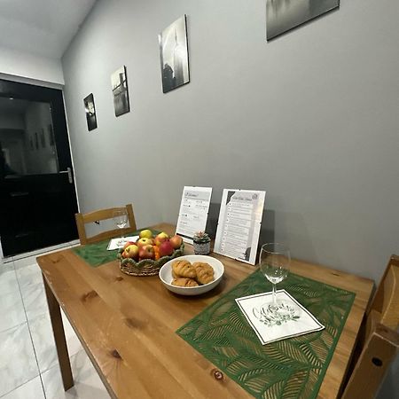 2 Bedroom Flat With Hot Tub Cardiff Zewnętrze zdjęcie