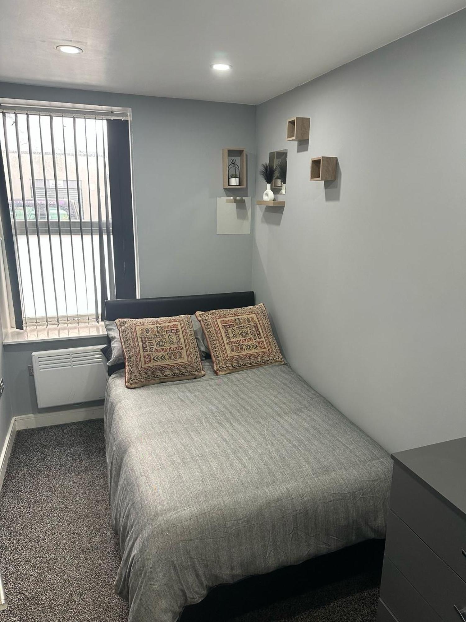 2 Bedroom Flat With Hot Tub Cardiff Zewnętrze zdjęcie